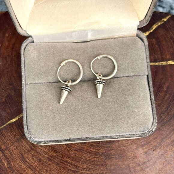 Vintage Sterling Silver small Hoop with Spikes Unisex Jewelry - Picture 3 of 6